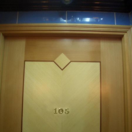 Oriental Pearl Budget Hotel Χονγκ Κονγκ Εξωτερικό φωτογραφία